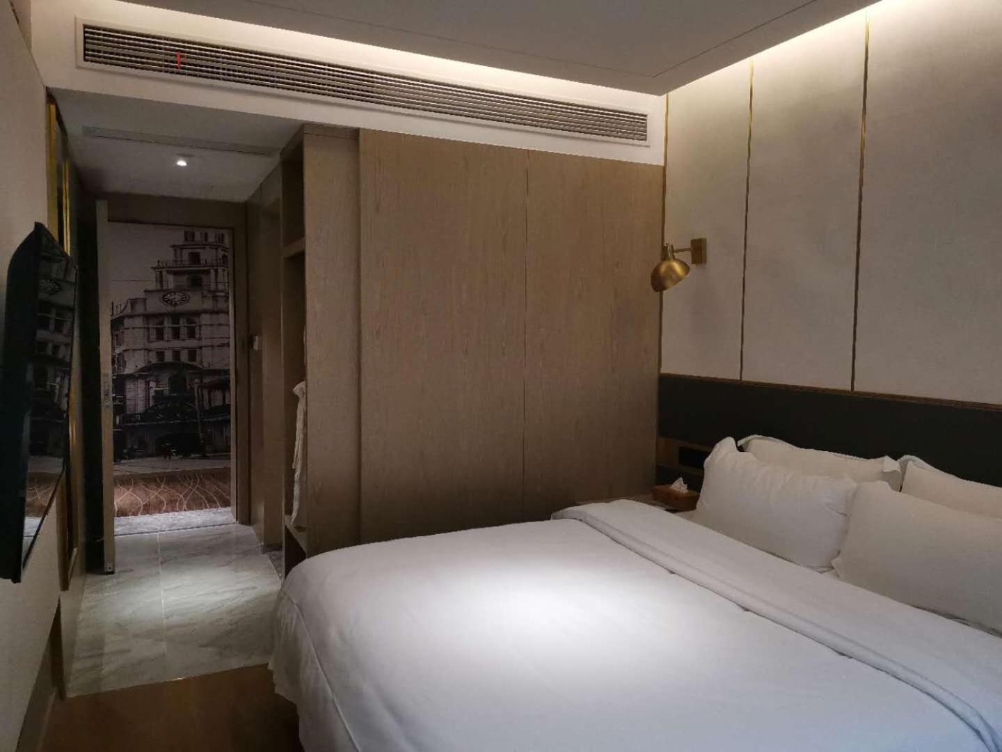 Weiting Liyuan Road Madang Road Subway Station Branch Hotel